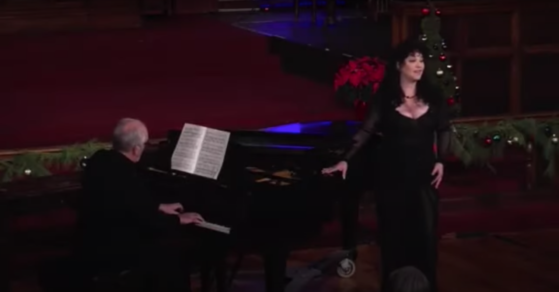 Elizabeth Blancke-Biggs sings Korngold's "Mariettas Lied zur Laut"